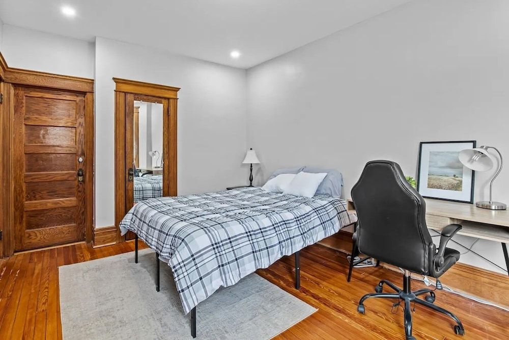 Comfort Apartment, 5 Bedrooms, Patio