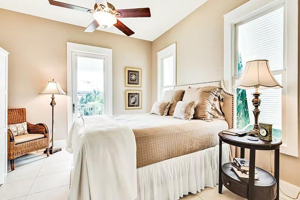 House, Multiple Beds (Relax Awhile - Main House)
