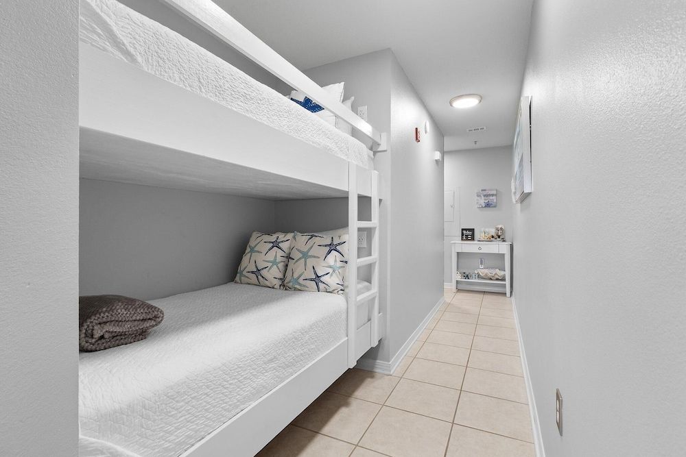 Condo, Multiple Beds (Grand Caribbean East 403)
