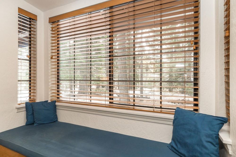 Donner Lake Inn Deluxe Studio Suite, Multiple Beds, Refrigerator & Microwave, Ground Floor 6