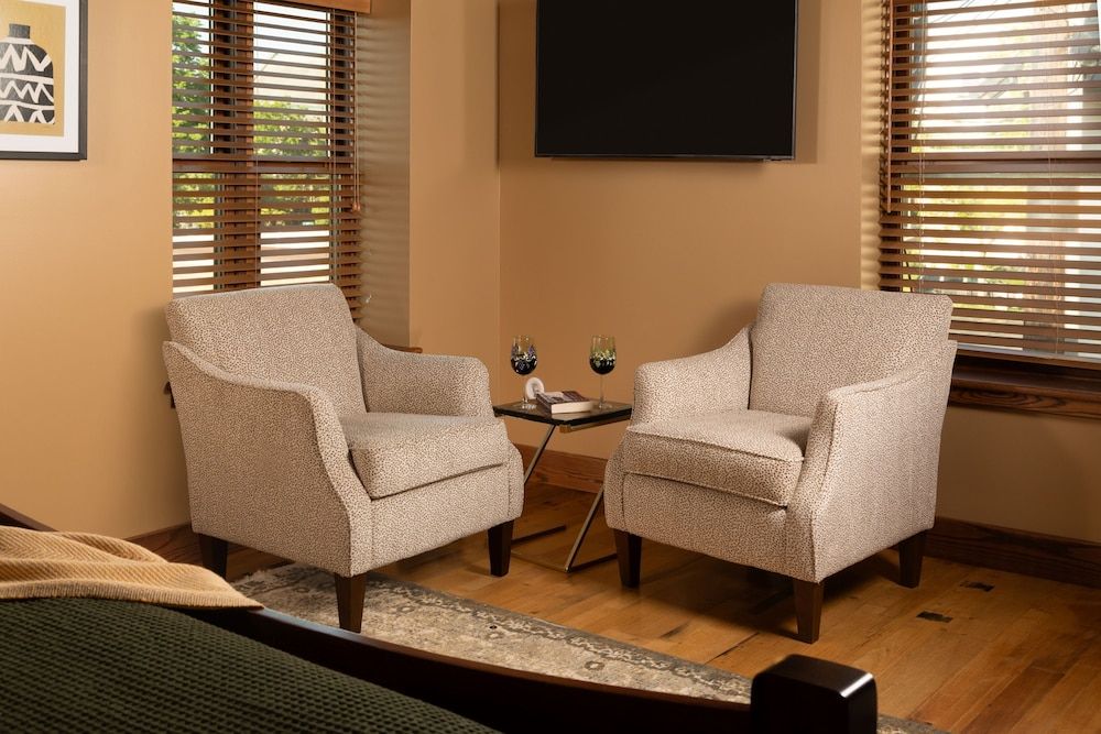 3rd Street Lofts Luxury Apartment, 2 Bedrooms, Kitchen, City View 8