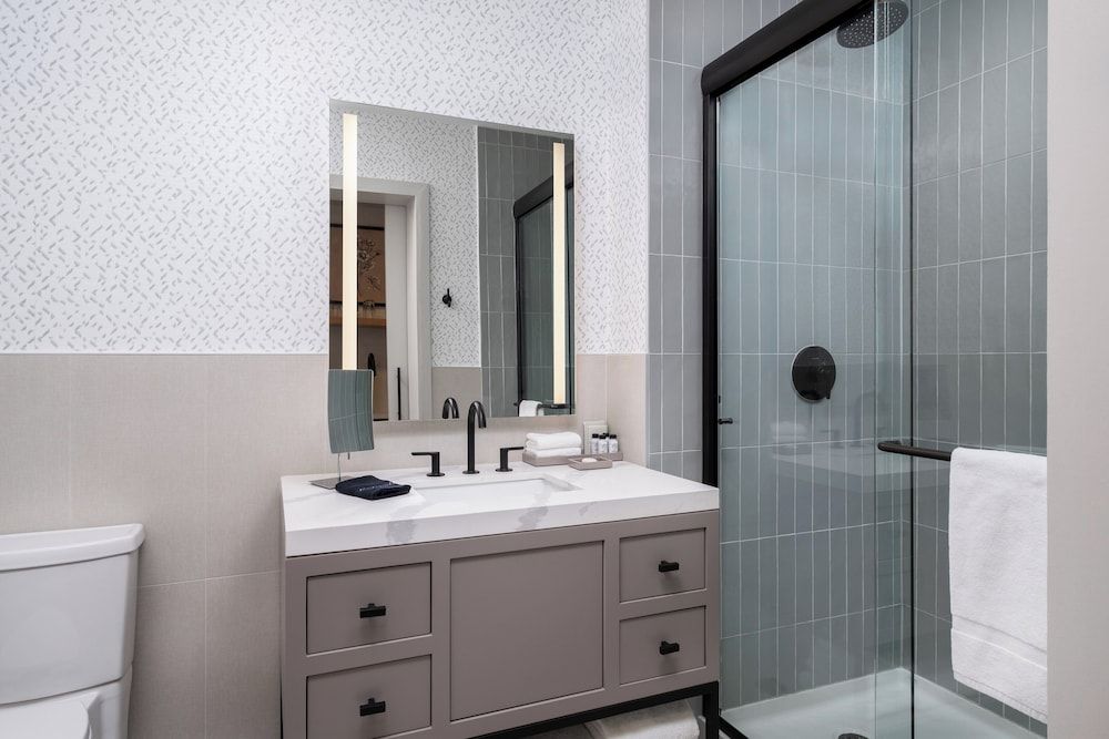 Denizen Hotel Room, 2 Queen Beds 5