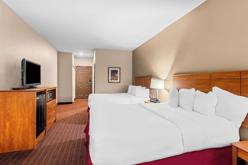 Quality Inn Standard Room, 2 Queen Beds, Non Smoking