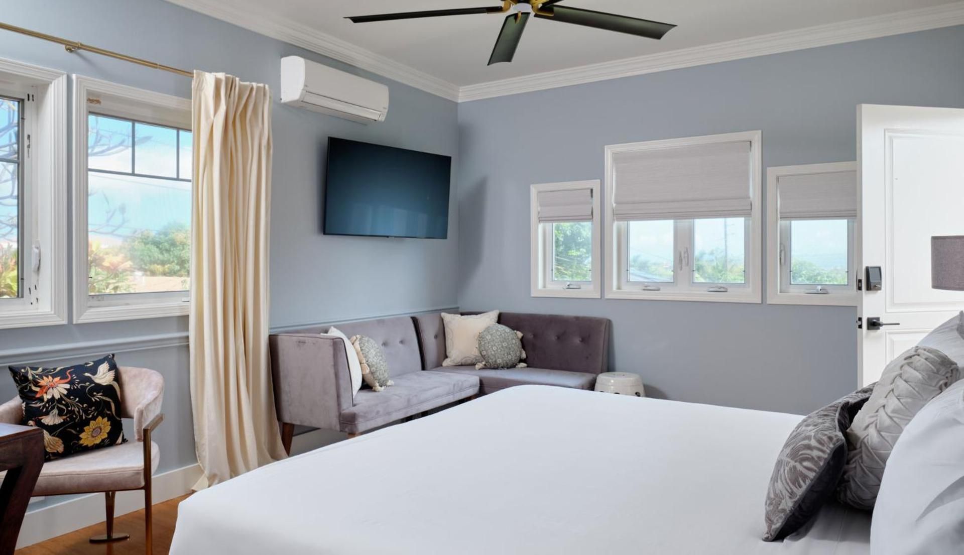 The Historic Wailuku Inn Maui Deluxe Suite 2