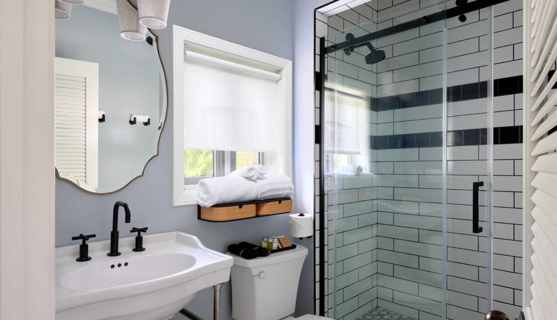 The Historic Wailuku Inn Maui Deluxe Suite 3