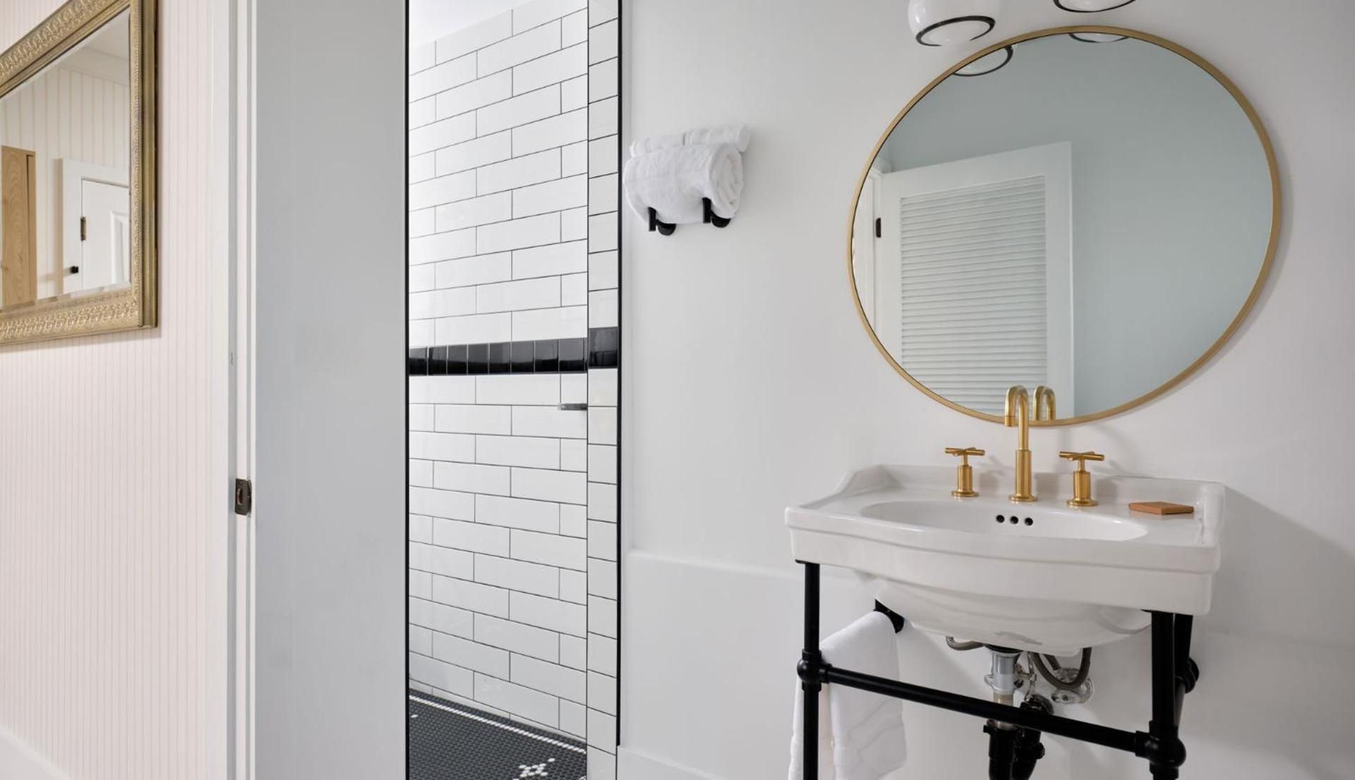 The Historic Wailuku Inn Maui Executive Suite 3