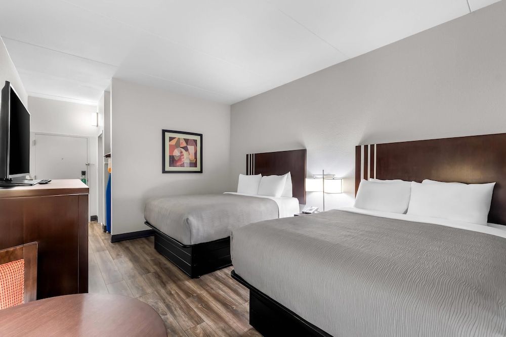 Standard Room, 2 Queen Beds, Non Smoking