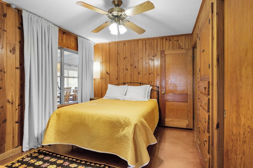 Waterlily Serenity - 2 Bedroom-Creekside House, 2 Bedrooms, Patio, River View