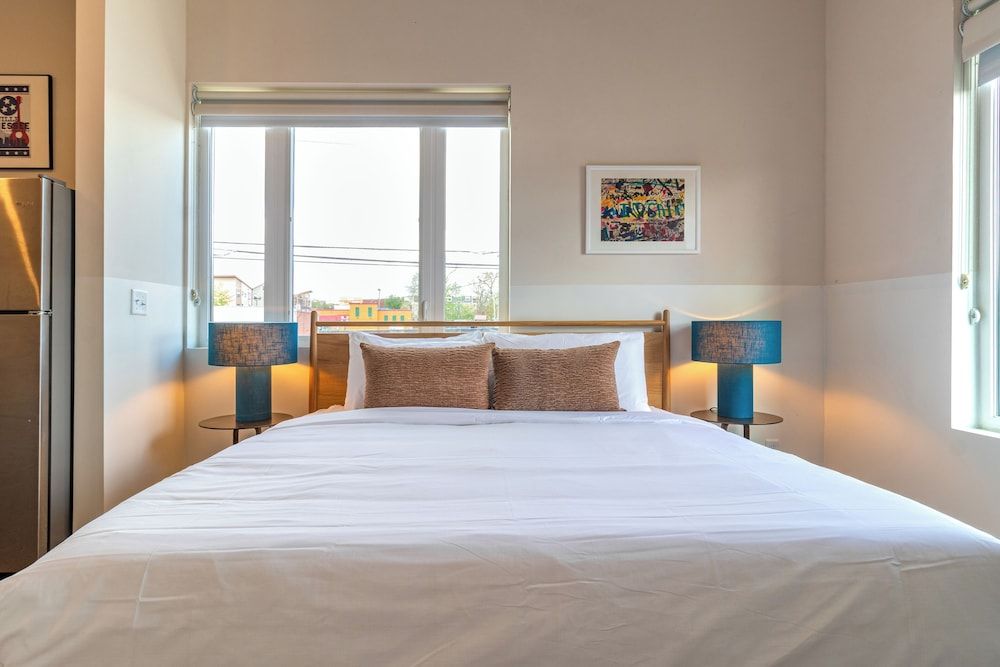 Deluxe Room, 1 King Bed, Kitchen