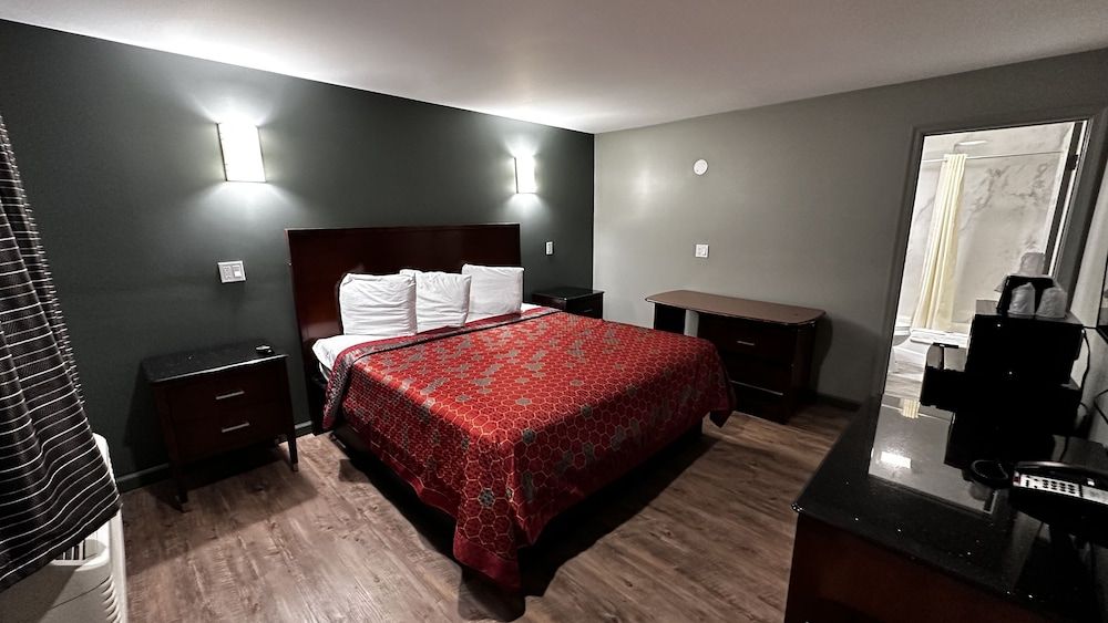 Room, 1 King Bed, Non Smoking
