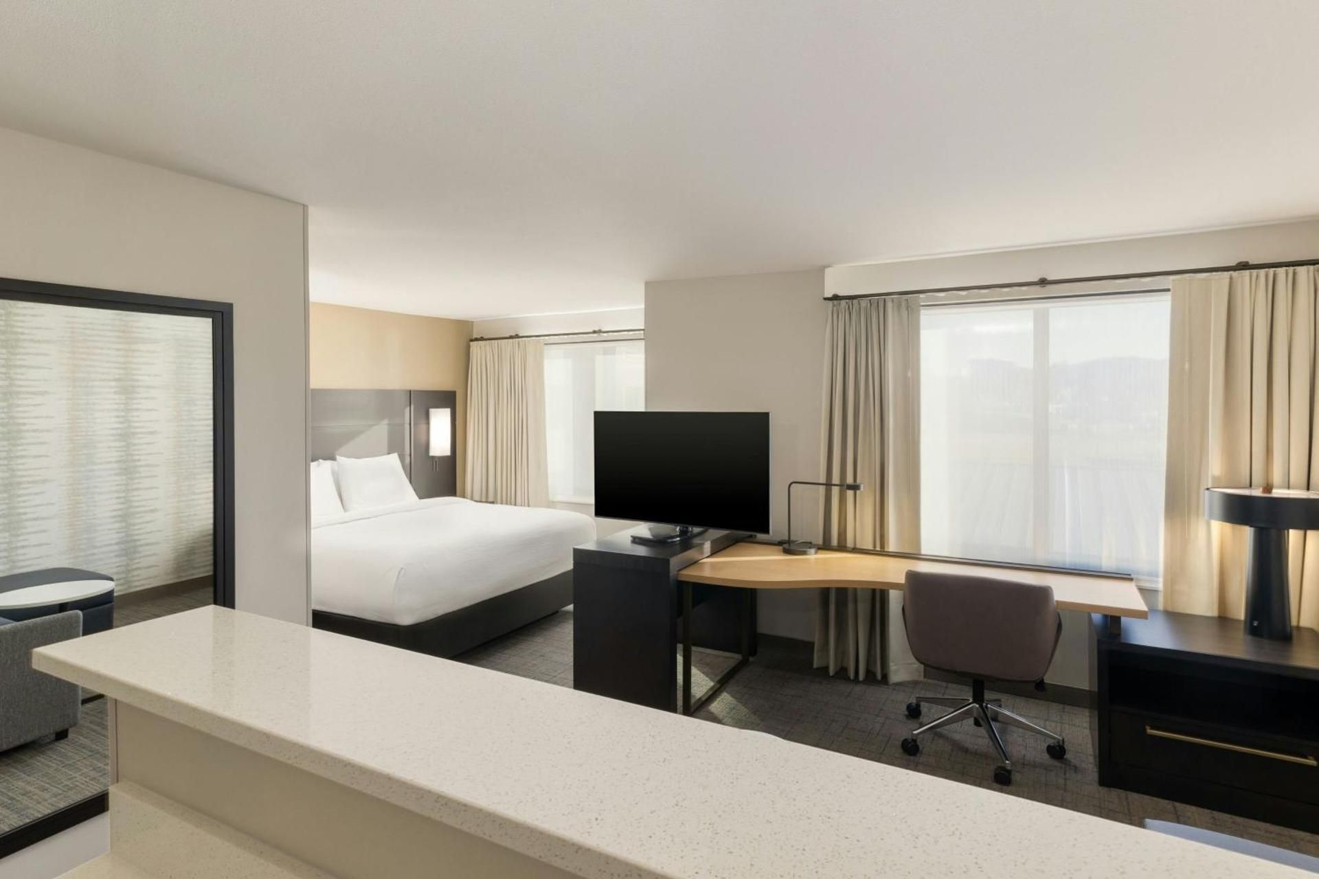 King Studio with Sofa Bed