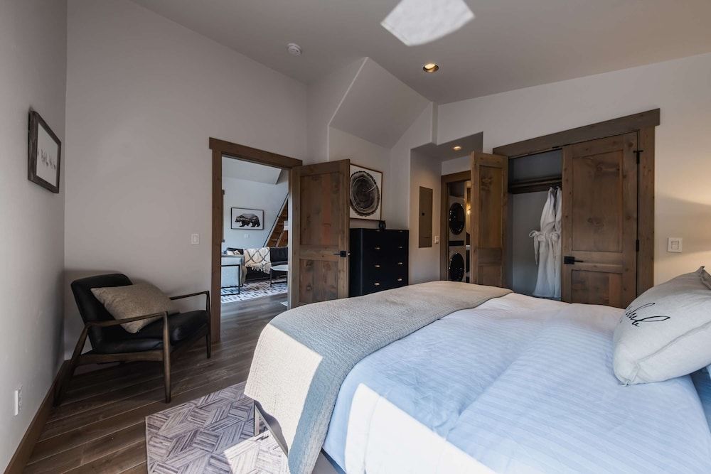 House, Multiple Beds, Hot Tub, Mountain View (Retreat at the Wilderness Club)