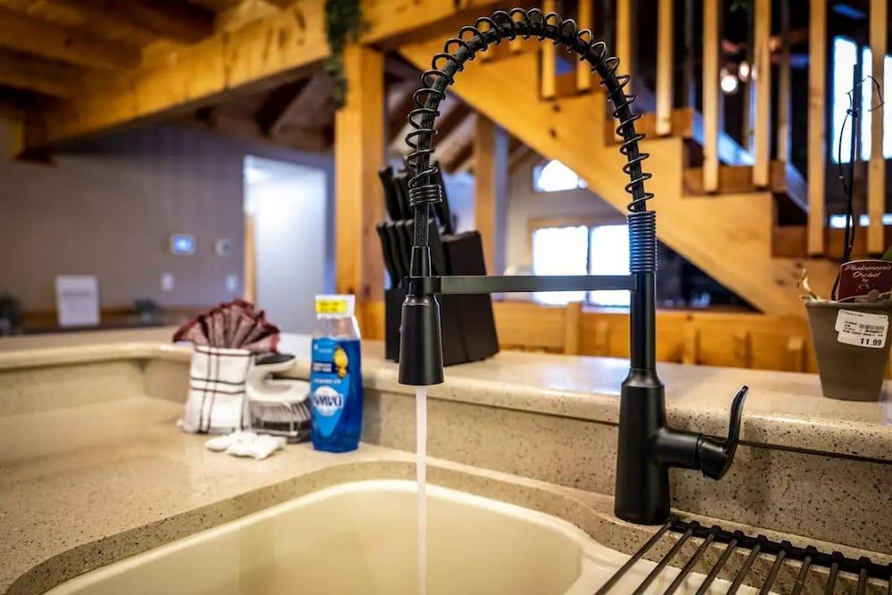 High-end Luxury Cabin Sauna Hot Tub Gameroom Apartment 32