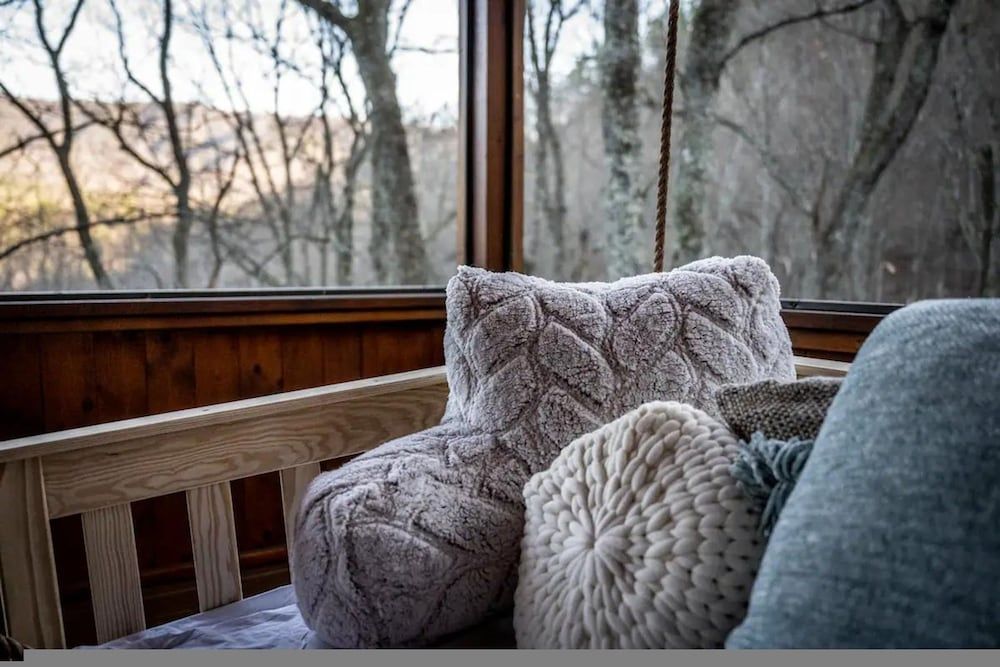 High-end Luxury Cabin Sauna Hot Tub Gameroom Apartment 23