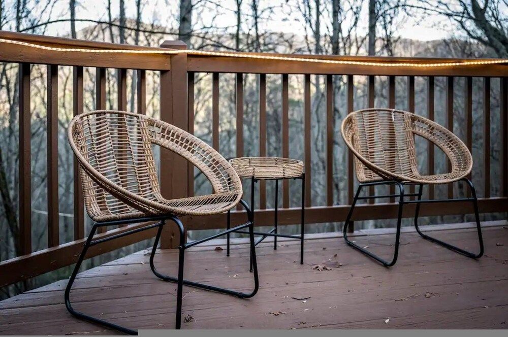 High-end Luxury Cabin Sauna Hot Tub Gameroom Apartment 15