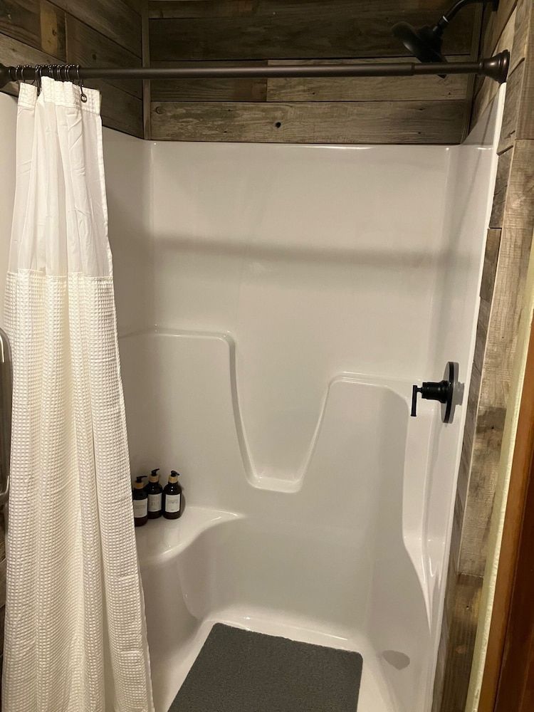 Prairie Rose Inn Room 4 Stockrange 3