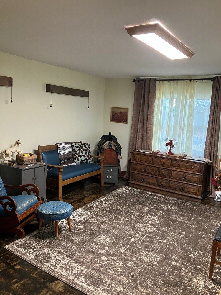 Prairie Rose Inn Room 4 Stockrange 4