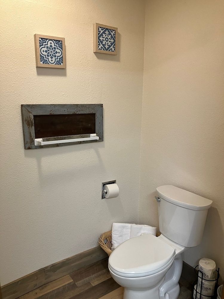 Prairie Rose Inn Room 12 Riga 2