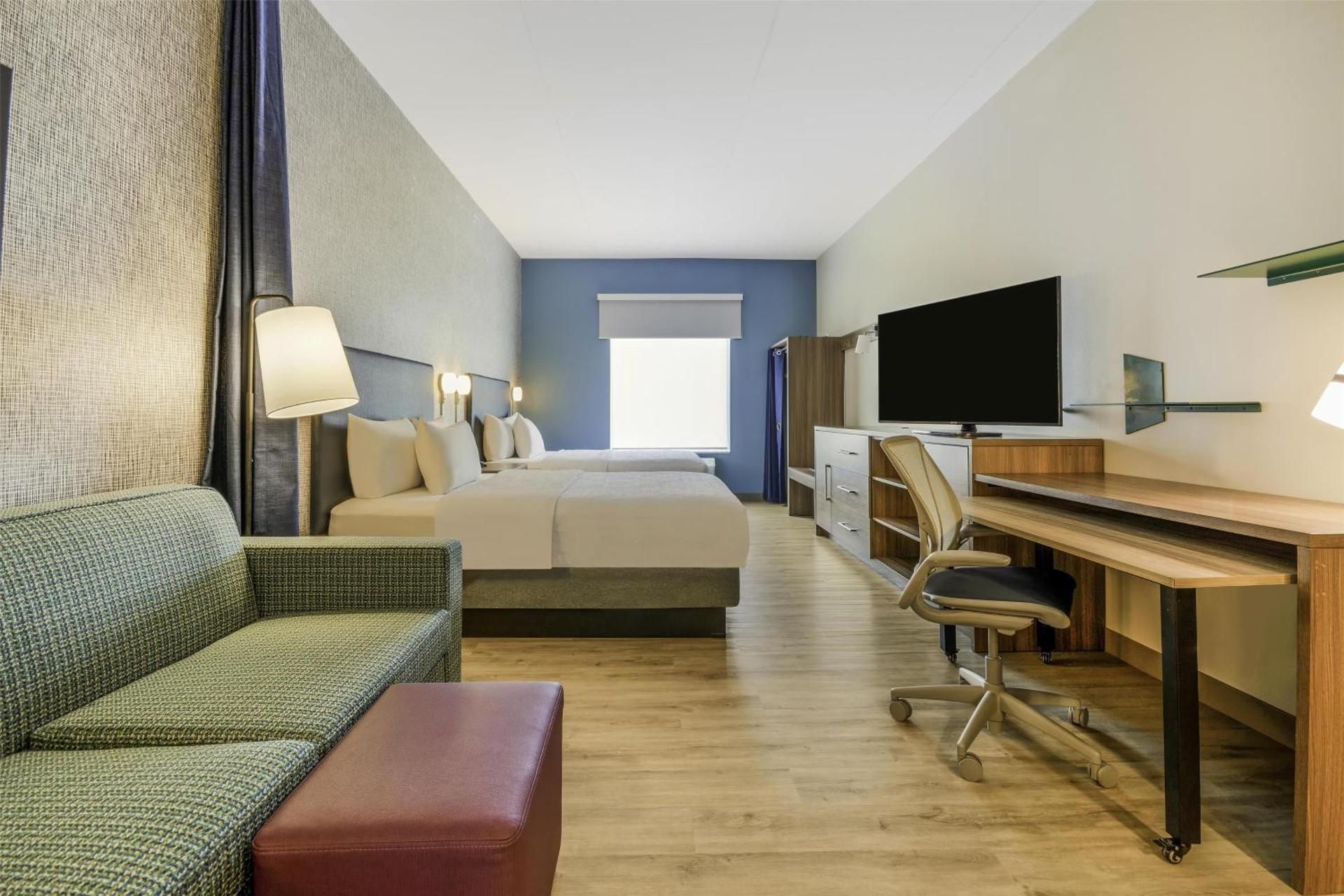 2 Queen Beds Studio Suite