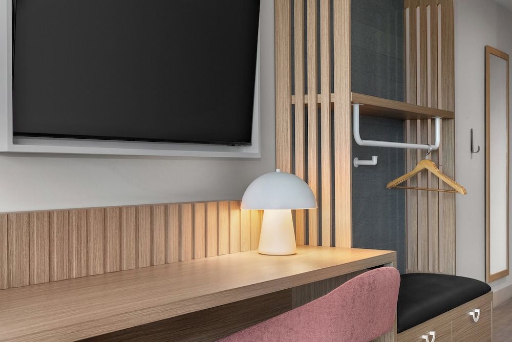 EVEN Hotel Orlando International Airport by IHG Standard Room, 2 Queen Beds 4