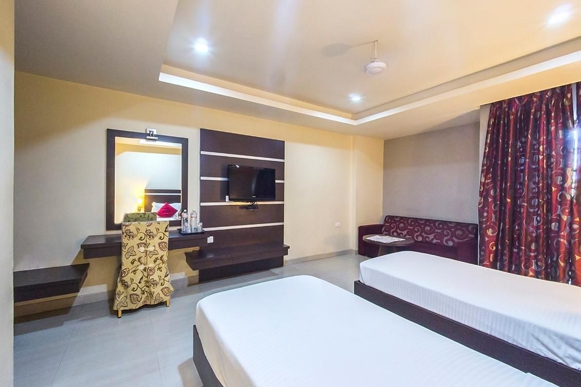 Hotel Athidhi Grand Executive Deluxe Room 2