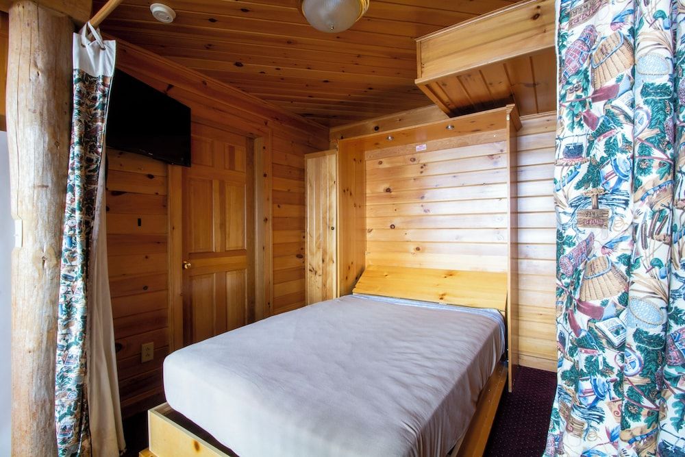 Luxury Cabin, 1 Bedroom, Lake View