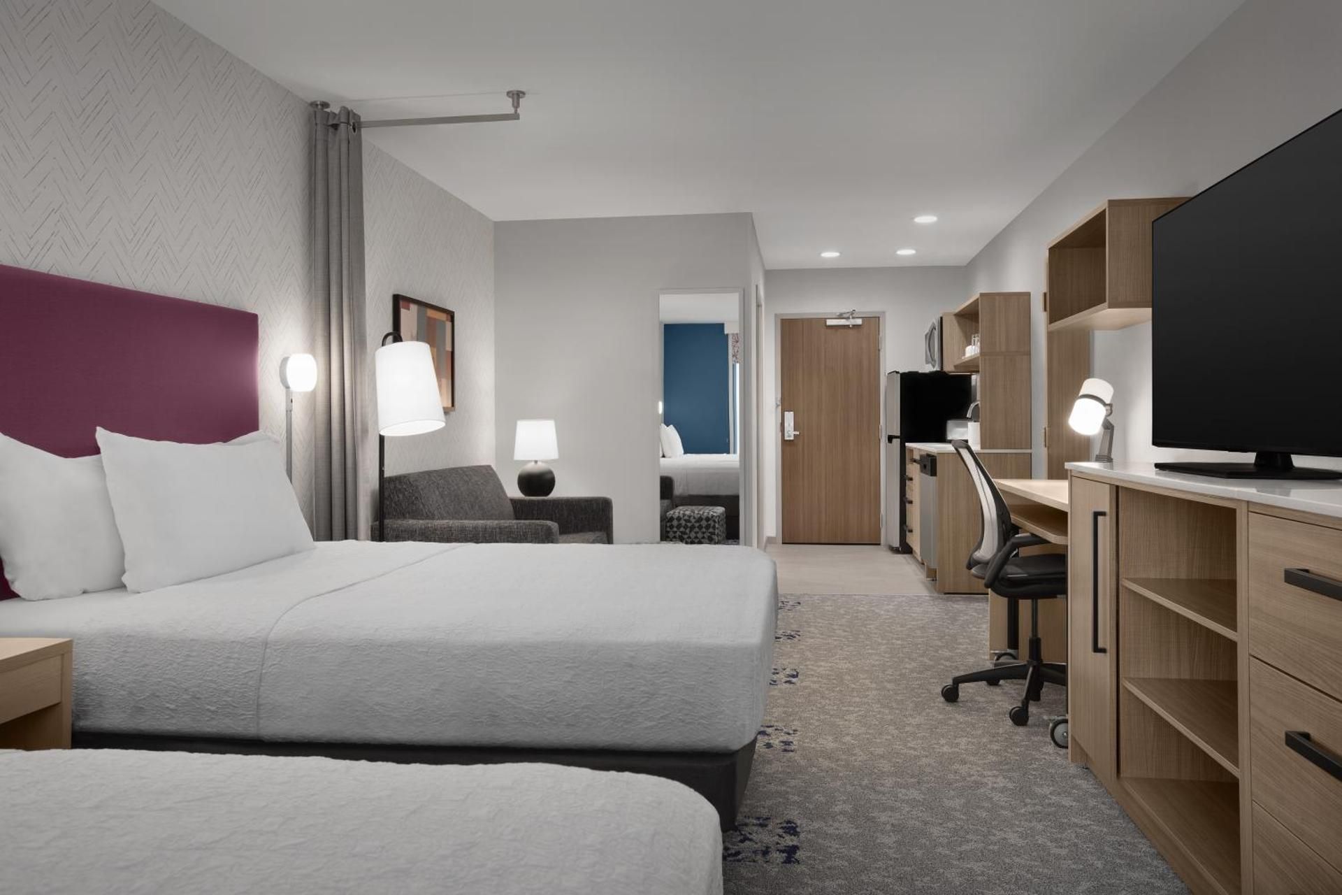 2 Queen Beds Studio Suite