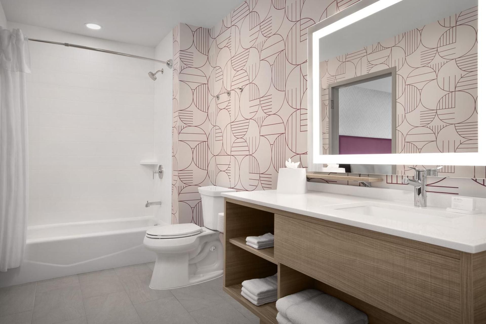 2 Queen Beds Studio Suite