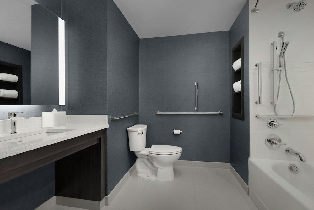Residence INN BY Marriott Dayton Miamisb Suite, 1 Bedroom (Mobility Accessible, Roll-in Shower) 3