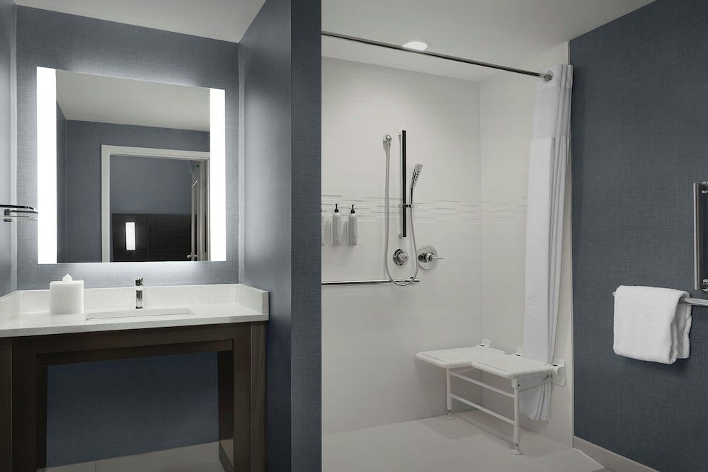Residence INN BY Marriott Dayton Miamisb Suite, 1 Bedroom (Mobility Accessible, Roll-in Shower)