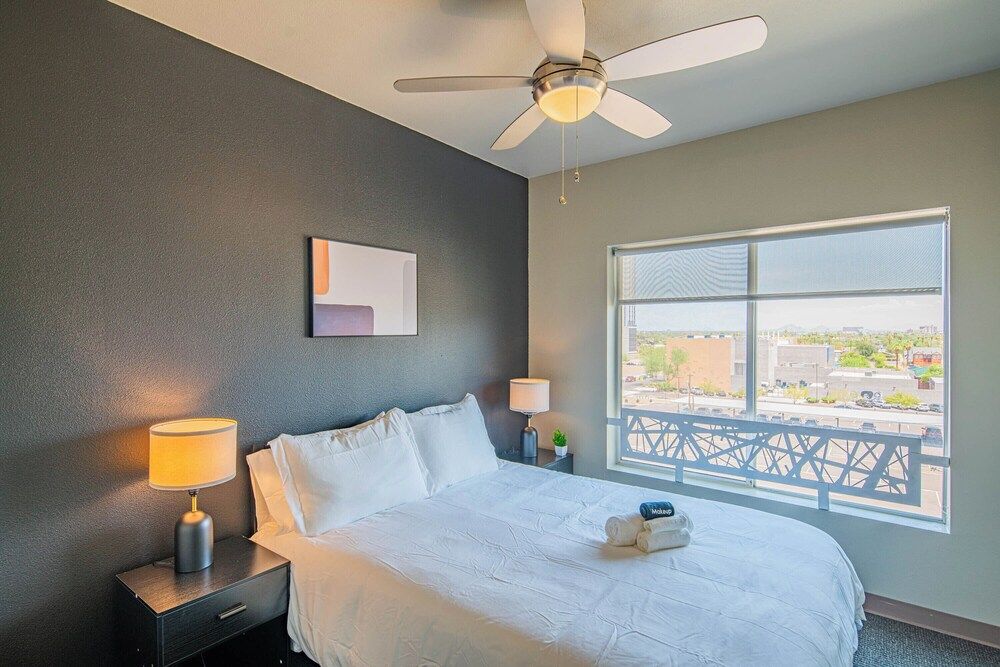 KB - Proxy 333 Superior Apartment, 2 Bedrooms, Non Smoking, Balcony 2