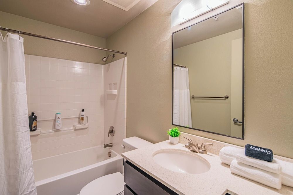 KB - Proxy 333 Superior Apartment, 2 Bedrooms, Non Smoking, Balcony 7