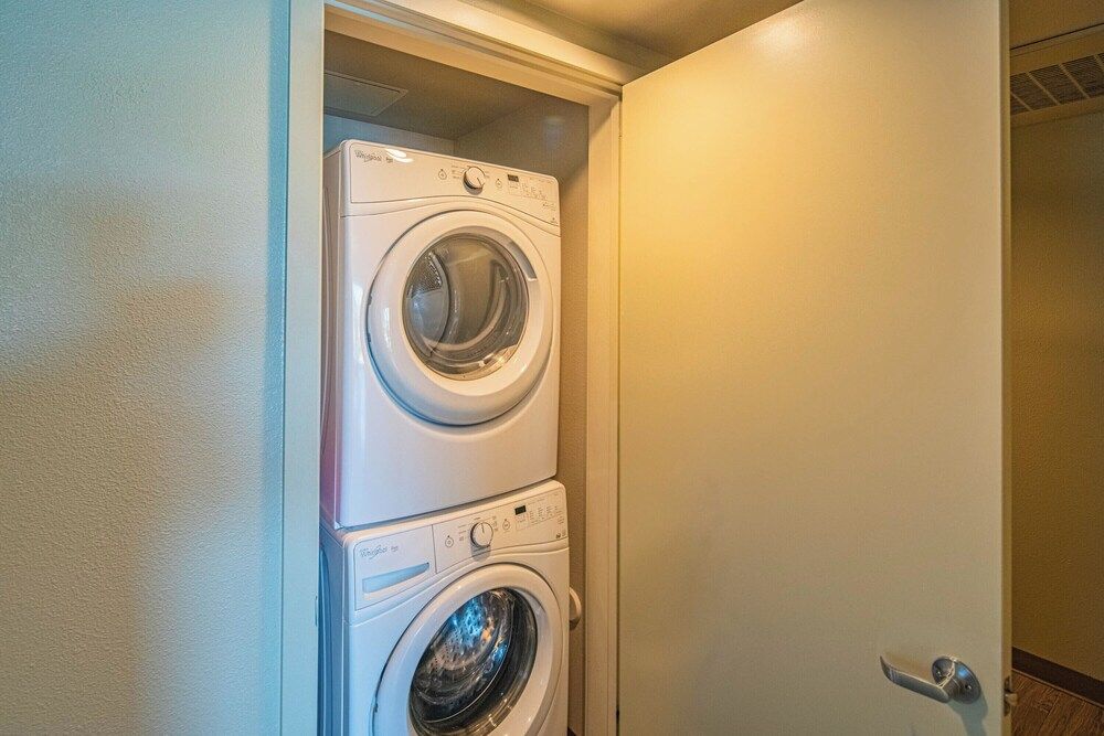 KB - Proxy 333 Superior Apartment, 2 Bedrooms, Non Smoking, Balcony 6