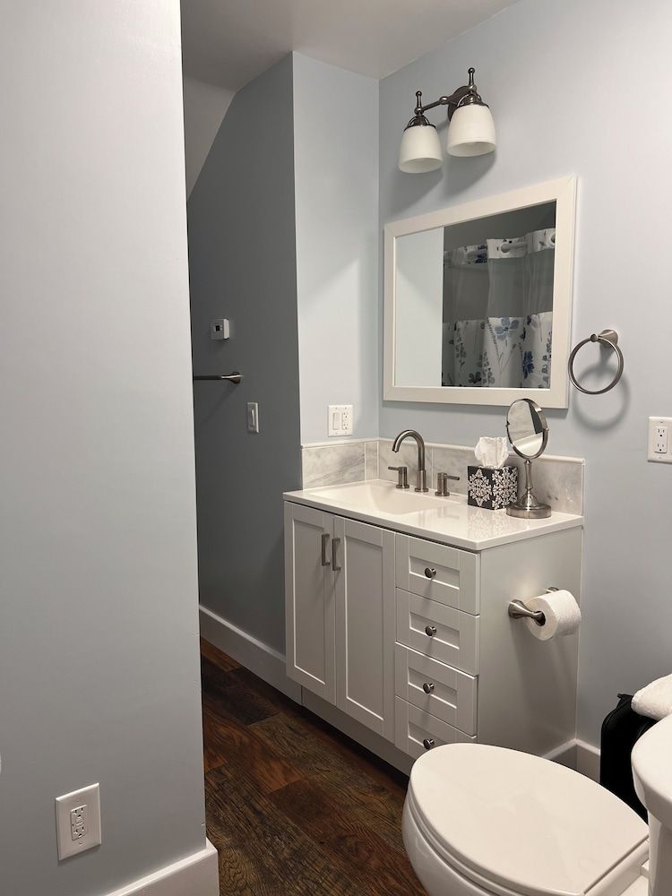 Hudson House Bed and Breakfast Comfort Double Room, 1 King Bed 4