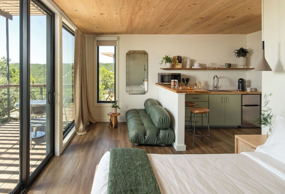 Onera Wimberley Greenhouse 13