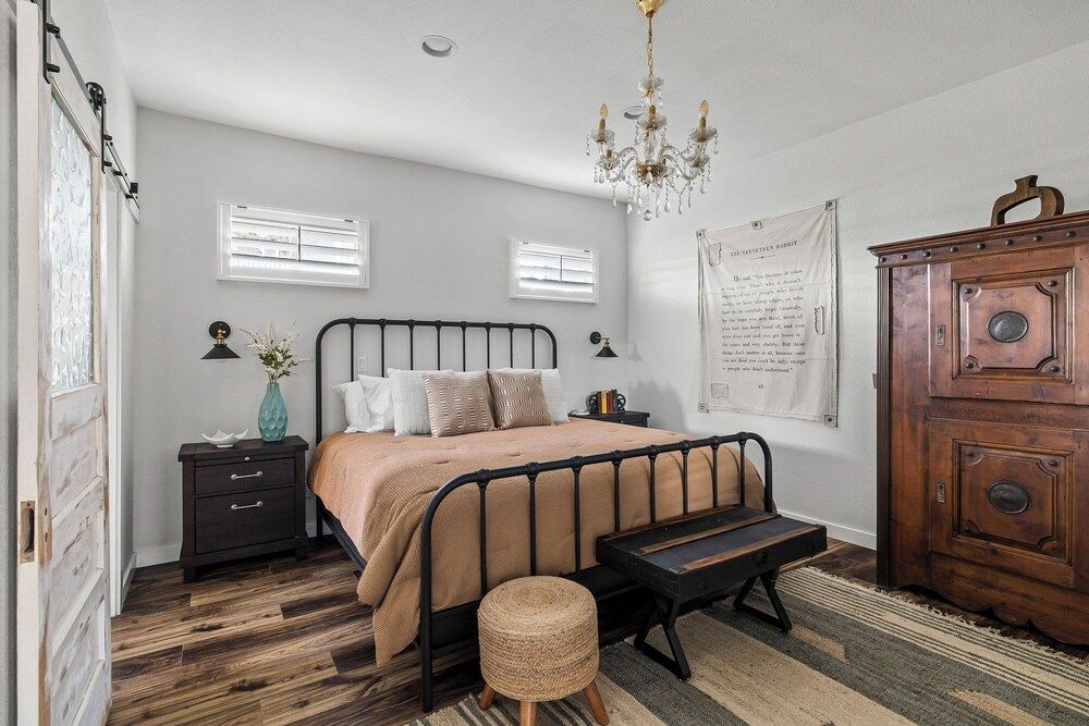 House, 1 King Bed, Patio, Mountain View