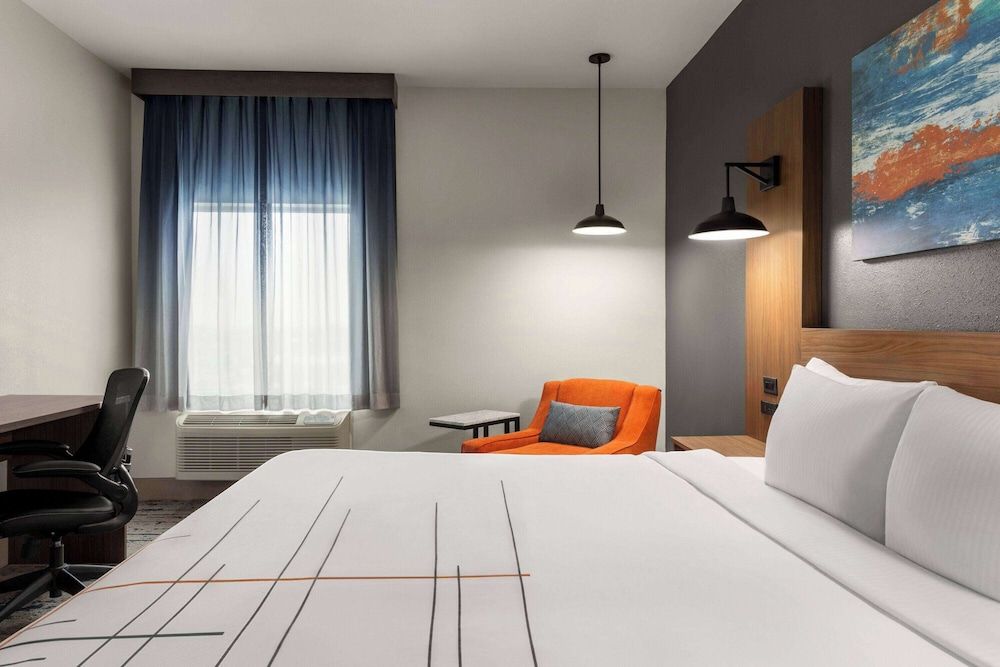 Room, 1 King Bed, Non Smoking