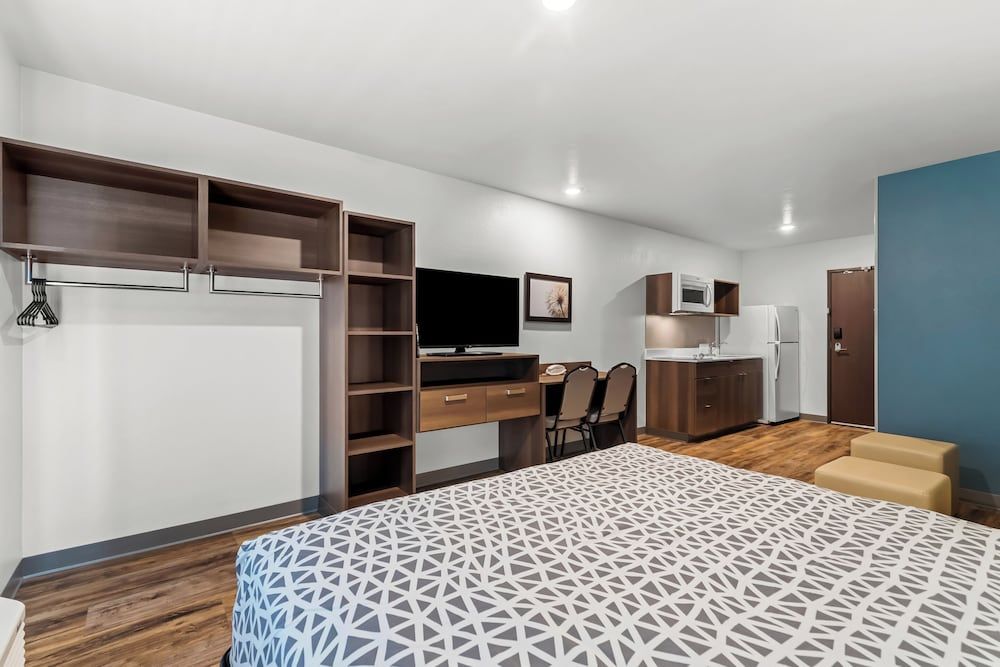 Suite, 1 King Bed, Non Smoking