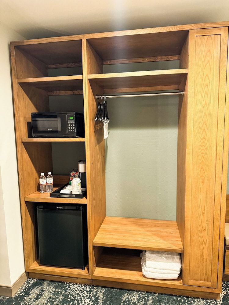 Rain Rock Casino Resort Hotel Deluxe Double Queen Accessible 10