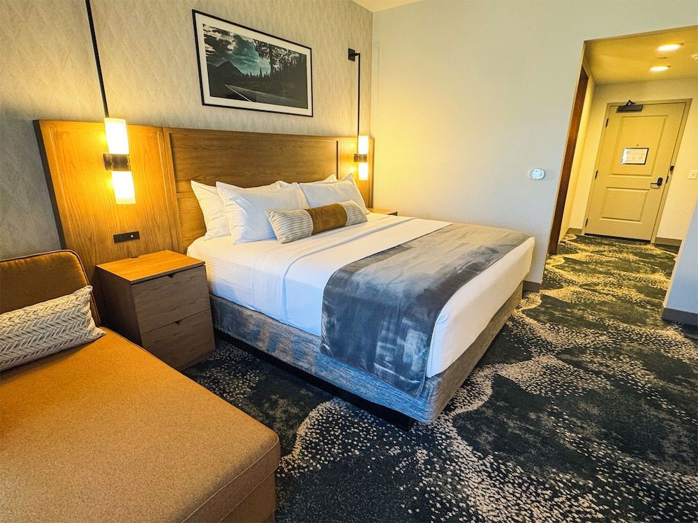 Rain Rock Casino Resort Hotel Deluxe King 2