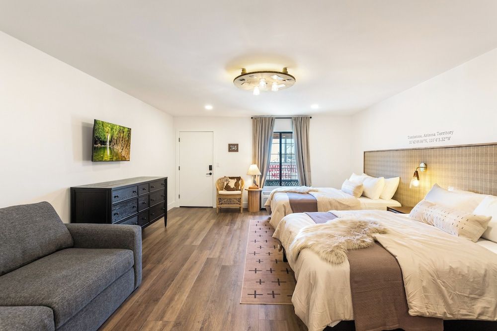 Inn History Tombstone Family Room 4