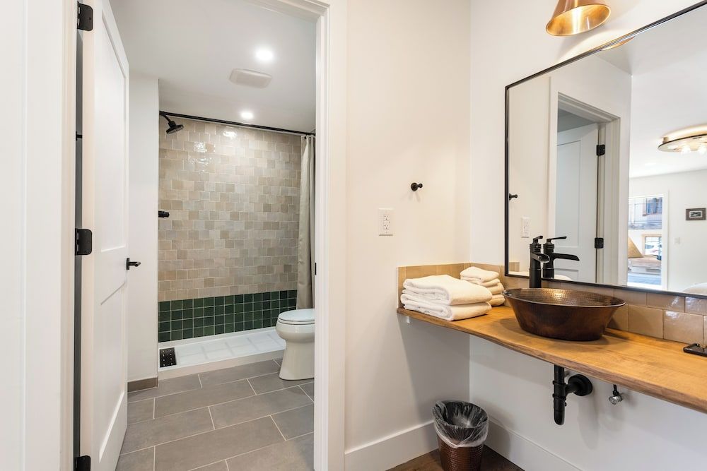 Inn History Tombstone Standard Room, 1 King Bed, Ground Floor 15