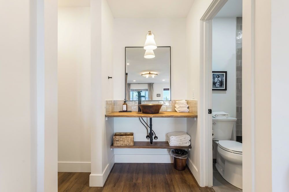 Inn History Tombstone Family Room 7