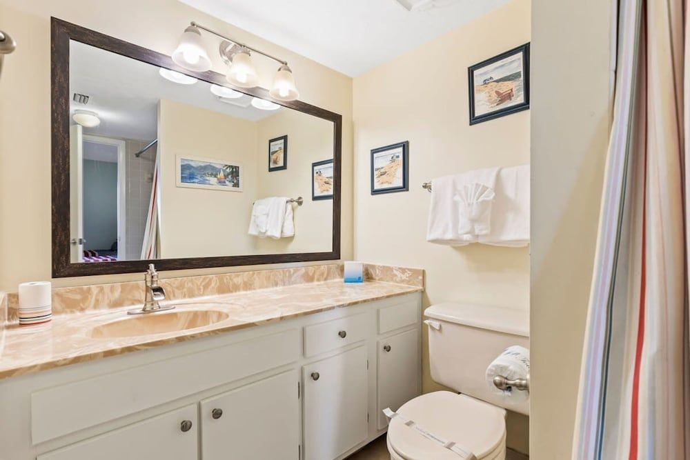 Sweet Sunrise Oceanfront Condo w Pool Hot Tub Apartment 11