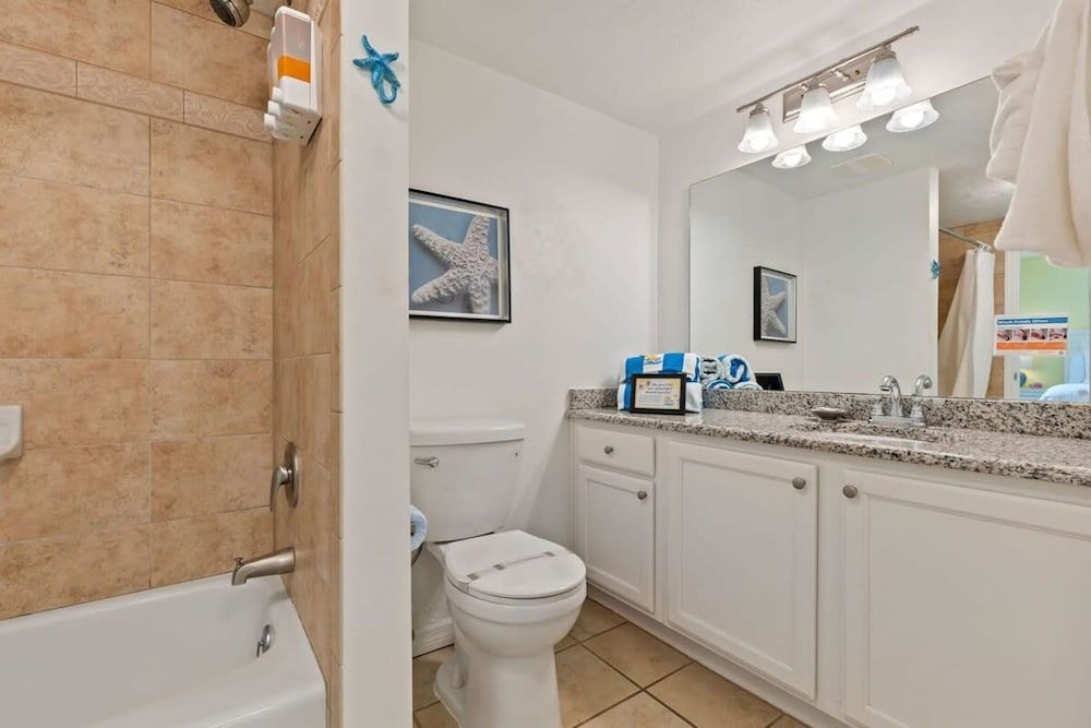 Breathtaking Views Heated Pool Beach Access Apartment 12