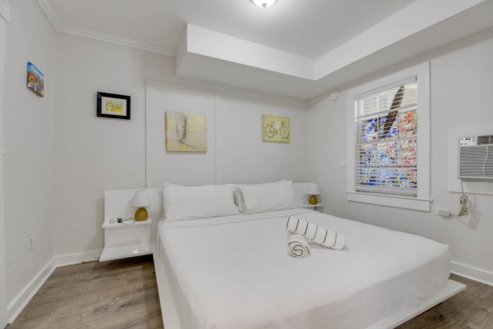 Coconut Palm by Brightwild Island Home w Pool House 9