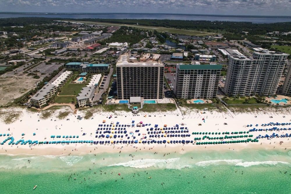 The Oyster by Brightwild Beachfront Condo Apartment 8