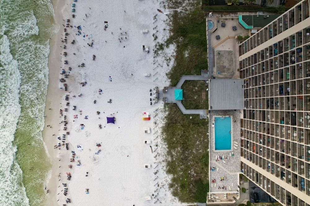 The Oyster by Brightwild Beachfront Condo Apartment 5