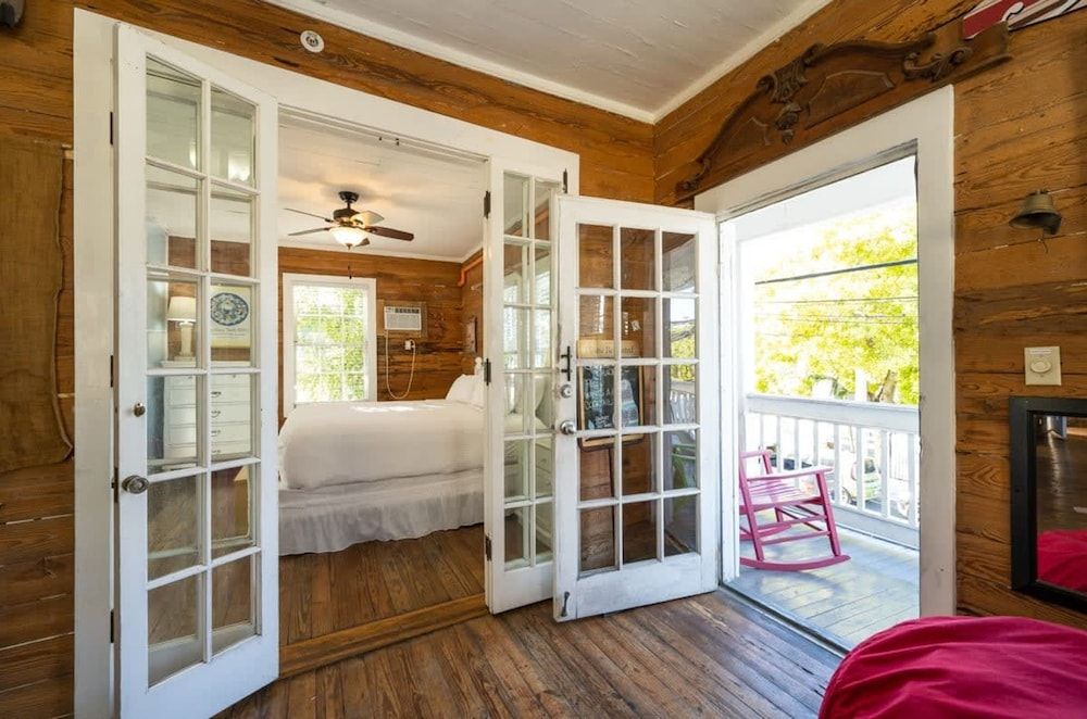 Seaport Suite by Brightwild 2nd Story Hideaway Apartment 17