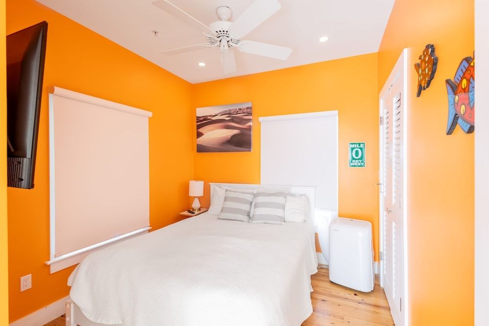 Keys Please by Brightwild Pool Steps to Duval House 8